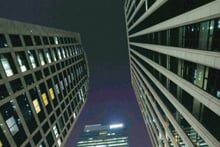 저녁 7시 30분만 되면 ‘강제 소등’하는 회사 뉴스 관련 이미지